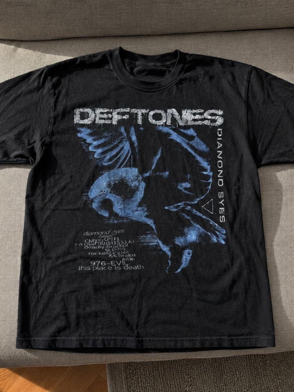 Gildan Black De Skull & Wings Tee with Blue Print